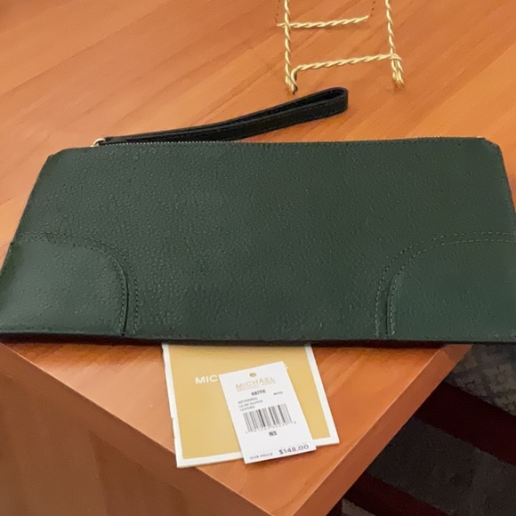 MK Hattie Bag NWT Beautiful Color - Picture 11 of 11